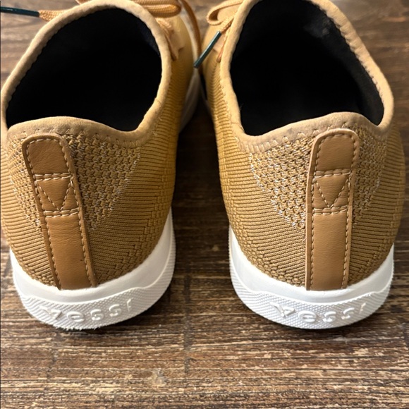 Vessi Women's Weekend Sneakers Tan Brown Knit Waterproof Size 7 EUC - Picture 6 of 10